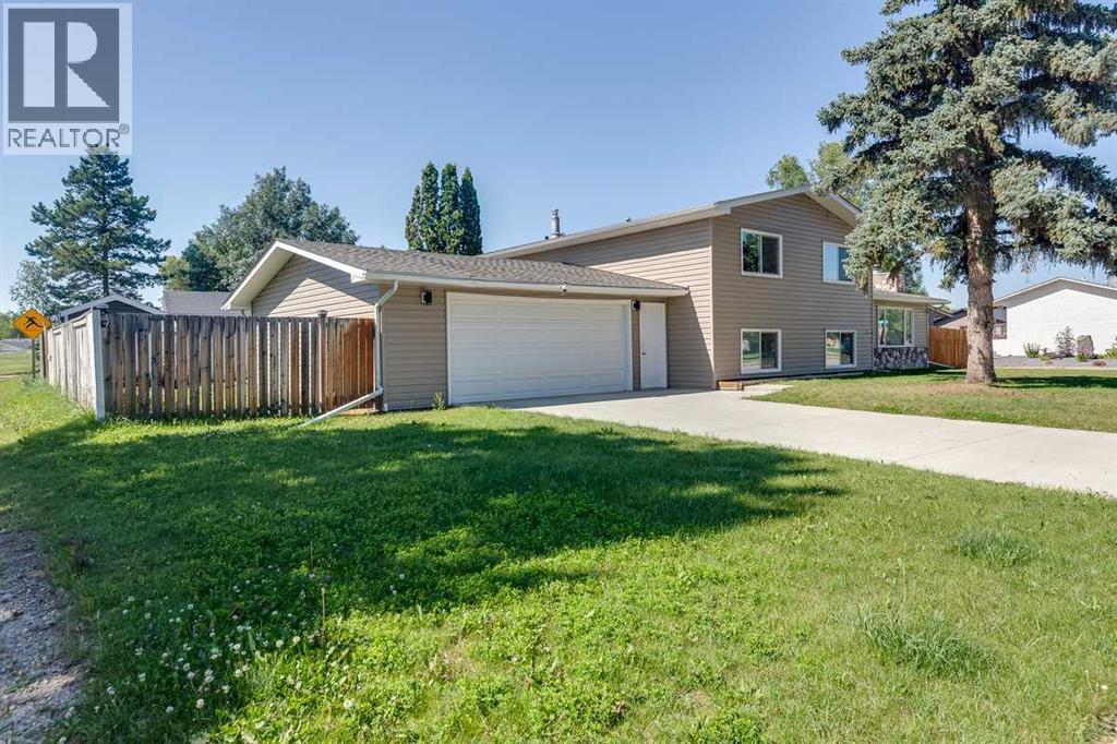 Photo 20 of 104 Oak Drive, Wetaskiwin AB
