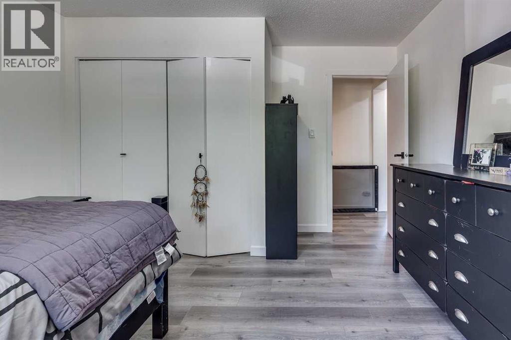 Photo 33 of 104 Oak Drive, Wetaskiwin AB