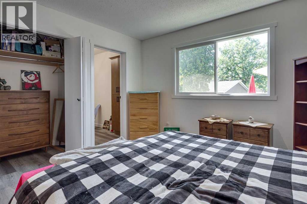 Photo 23 of 104 Oak Drive, Wetaskiwin AB