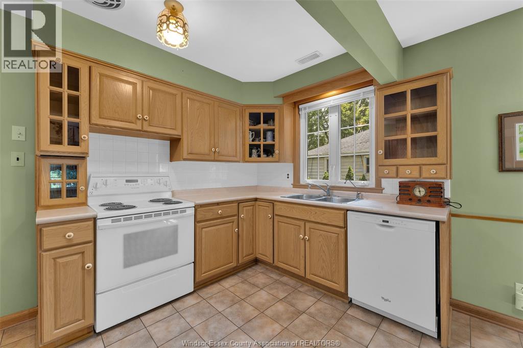 Photo 17 of 1218 Belle Isle View Boulevard, Windsor ON