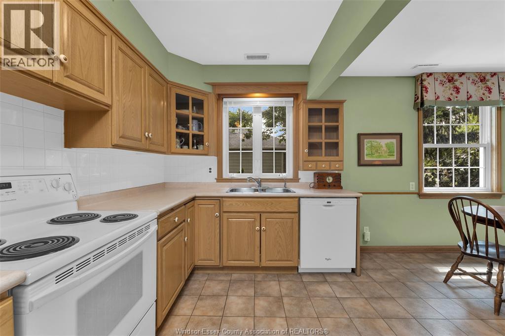 Photo 18 of 1218 Belle Isle View Boulevard, Windsor ON