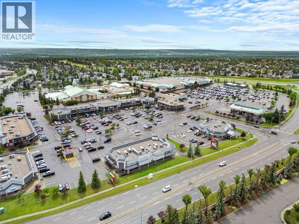 Photo 33 of 4 Hampshire Circle Nw, Calgary AB