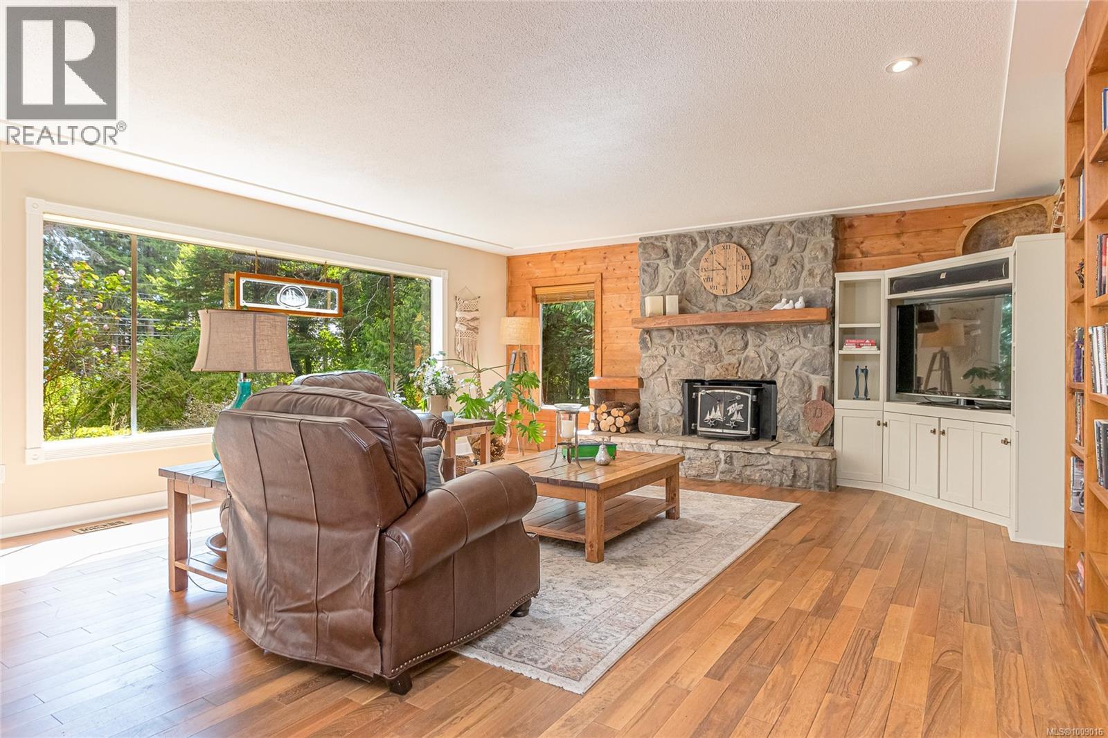 Photo 62 of 6368 Island Hwy W, Qualicum Beach BC