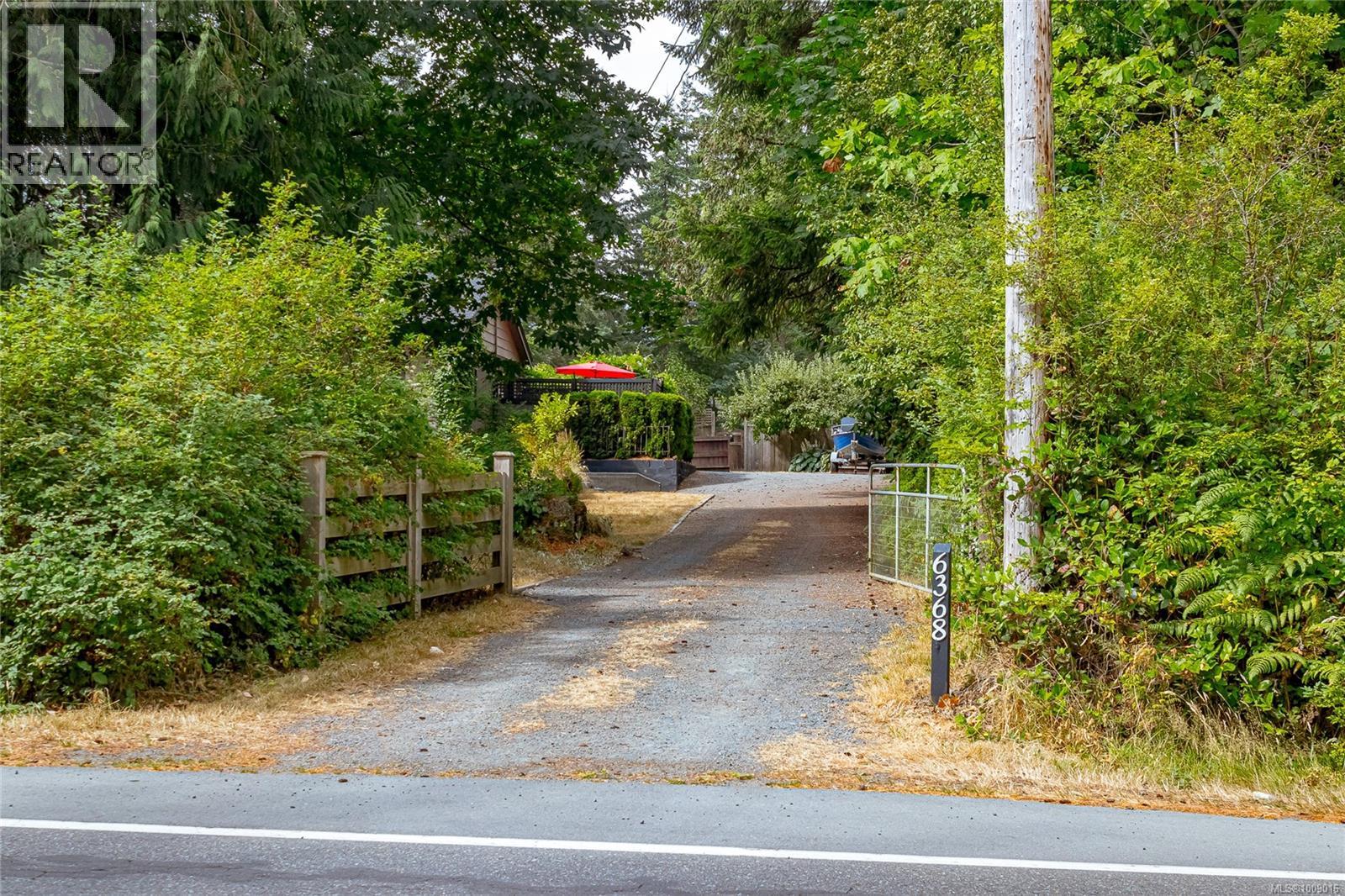 Photo 21 of 6368 Island Hwy W, Qualicum Beach BC