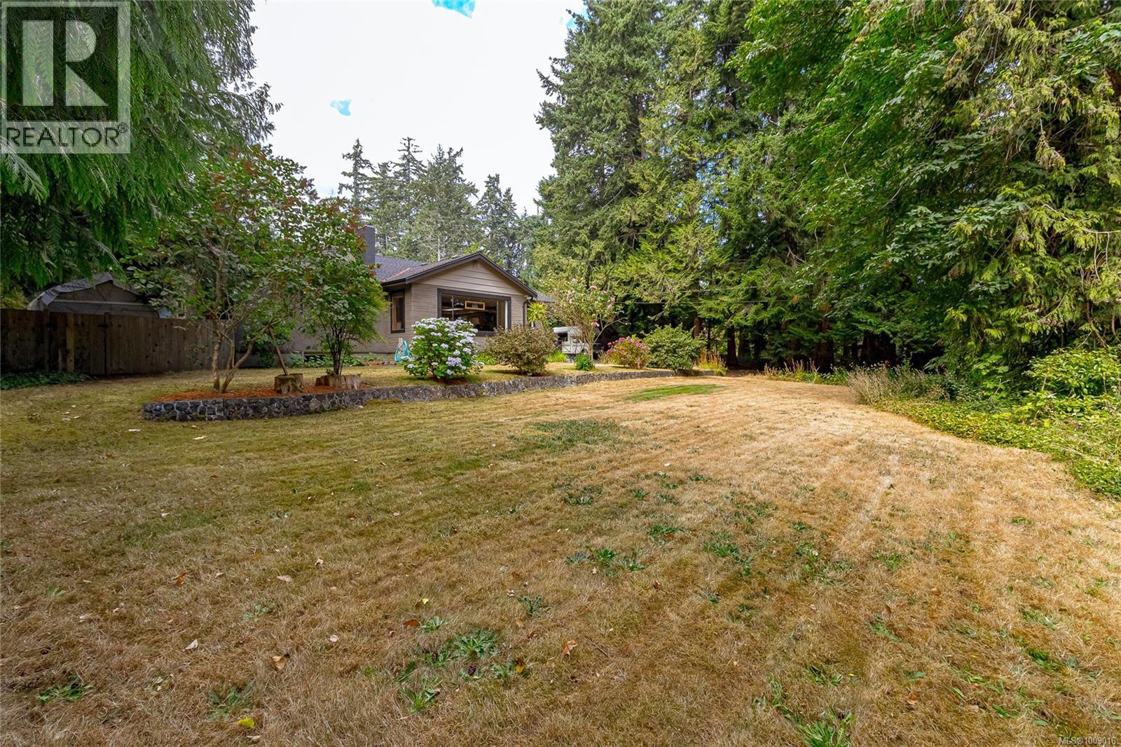 Photo 82 of 6368 Island Hwy W, Qualicum Beach BC