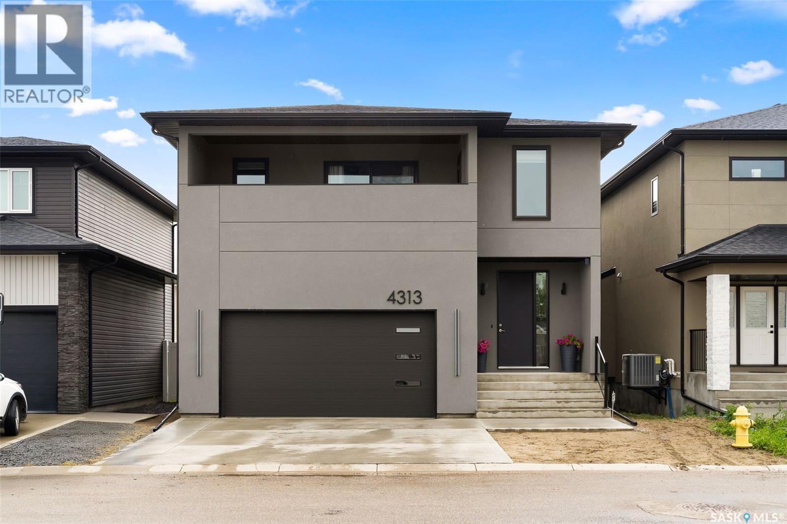 Photo 2 of 4313 Wakeling Street, Regina SK