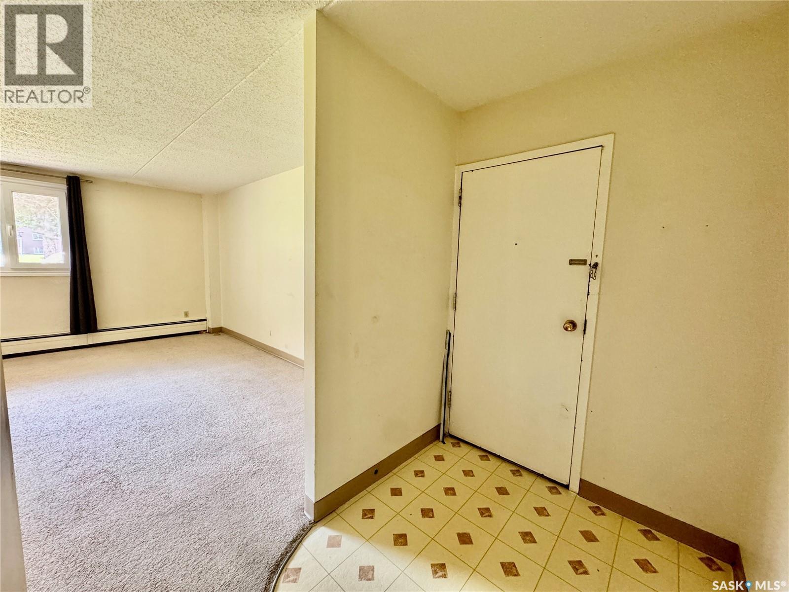 Photo 11 of 11 27 Centennial Street, Regina SK