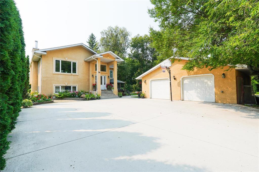 Photo 1 of 98 Maple Avenue, Mitchell MB
