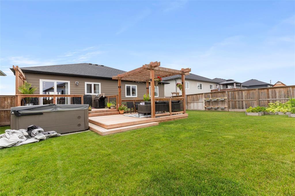 Photo 26 of 81 Parkhill Crescent, Steinbach MB