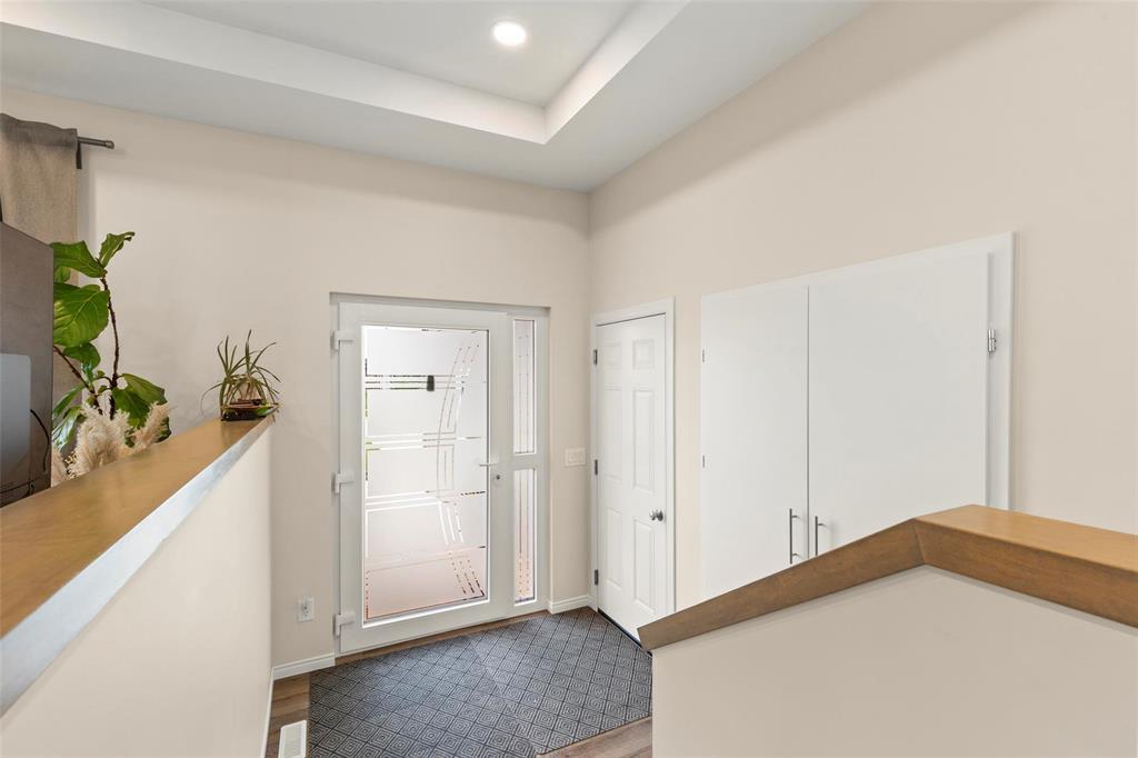 Photo 3 of 81 Parkhill Crescent, Steinbach MB