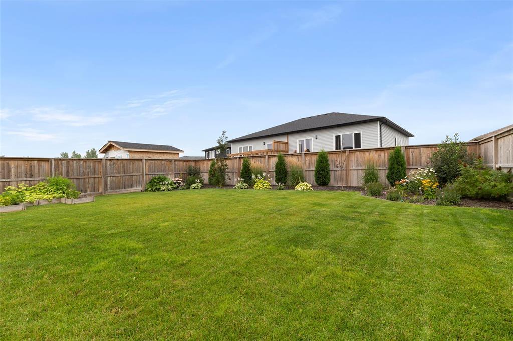 Photo 28 of 81 Parkhill Crescent, Steinbach MB