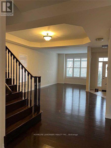 Photo 8 of 127 Alpaca Drive, Richmond Hill ON