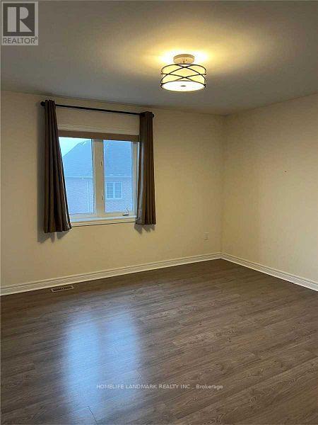 Photo 9 of 127 Alpaca Drive, Richmond Hill ON