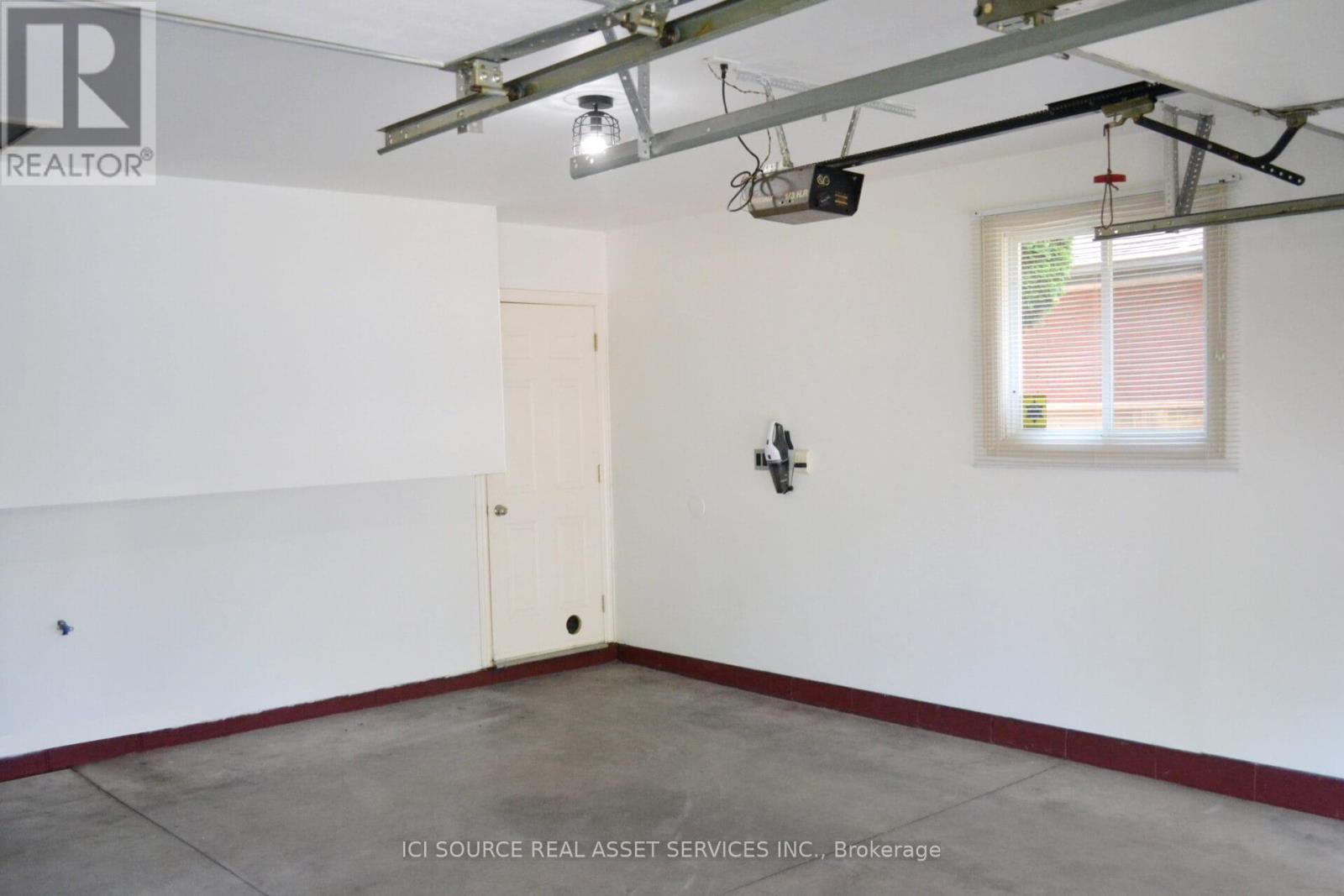 Photo 3 of 640 Delaware Avenue, Lasalle ON