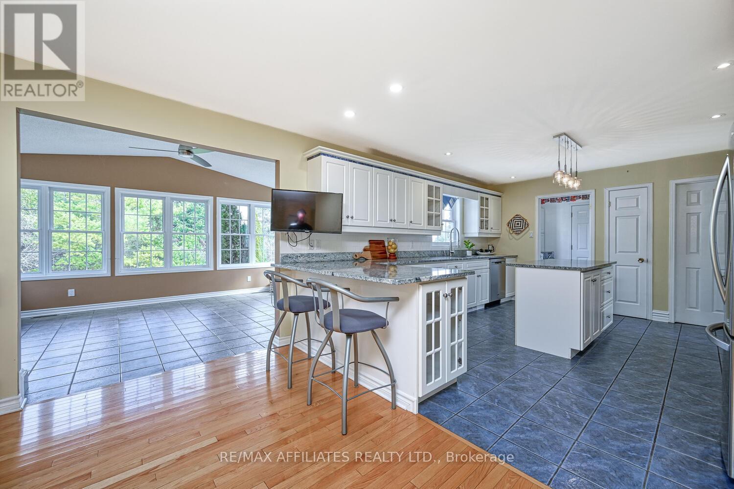 Photo 12 of 10 Tudor Circle, Rideau Lakes ON