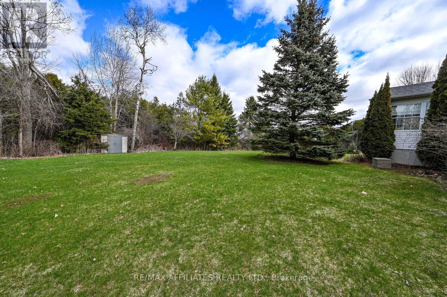 Photo 41 of 10 Tudor Circle, Rideau Lakes ON