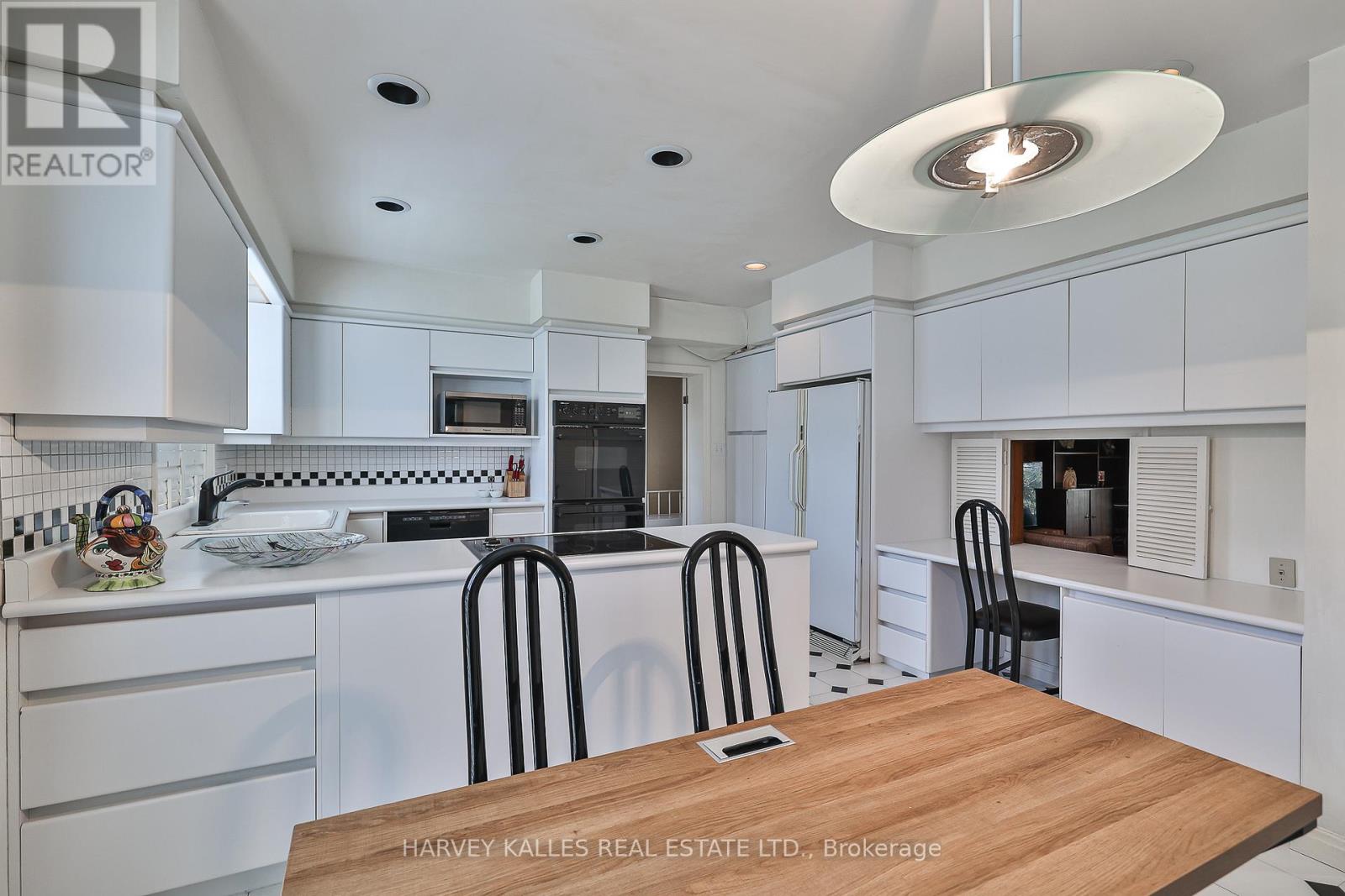Photo 21 of 38 Fifeshire Road, Toronto ON