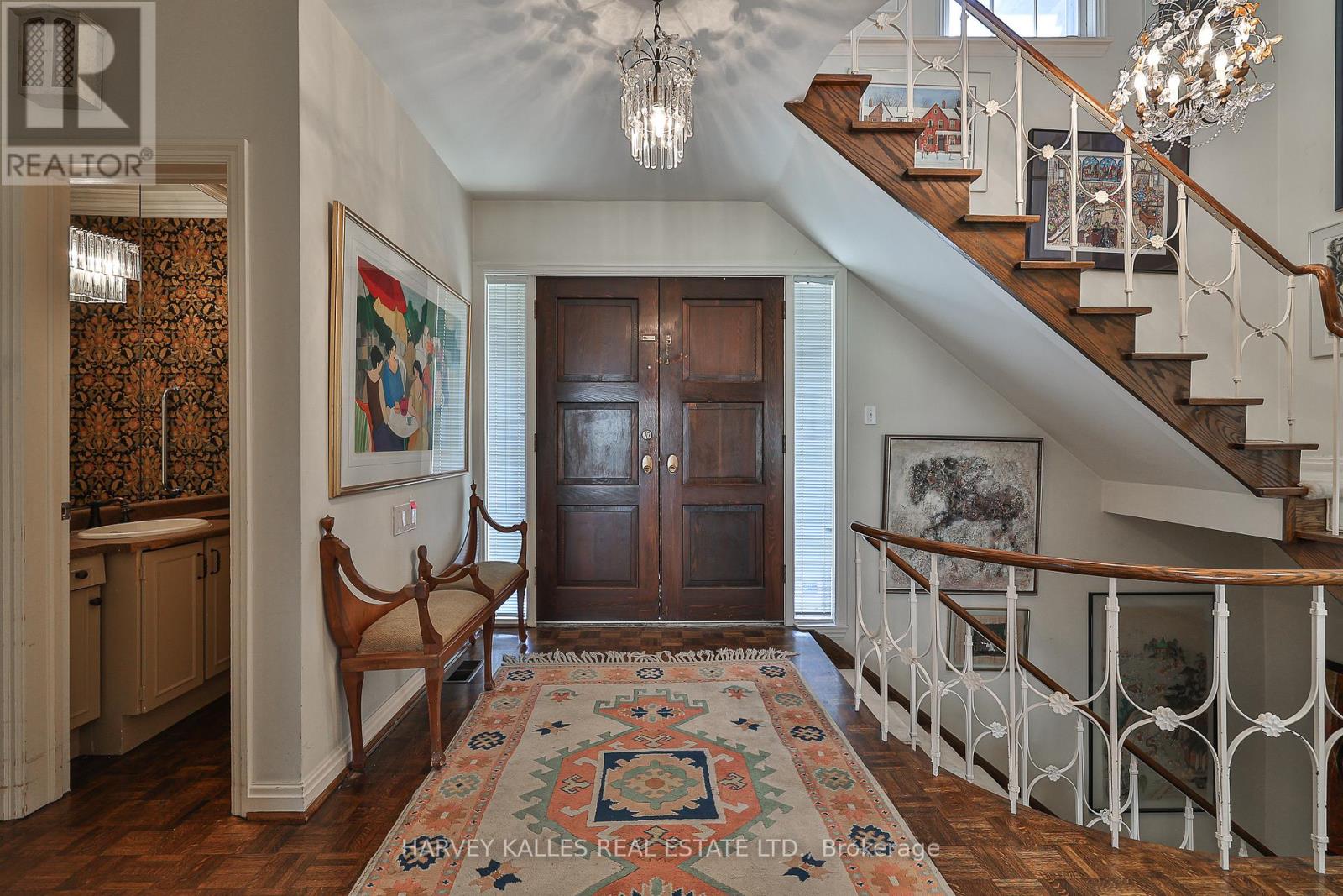 Photo 8 of 38 Fifeshire Road, Toronto ON