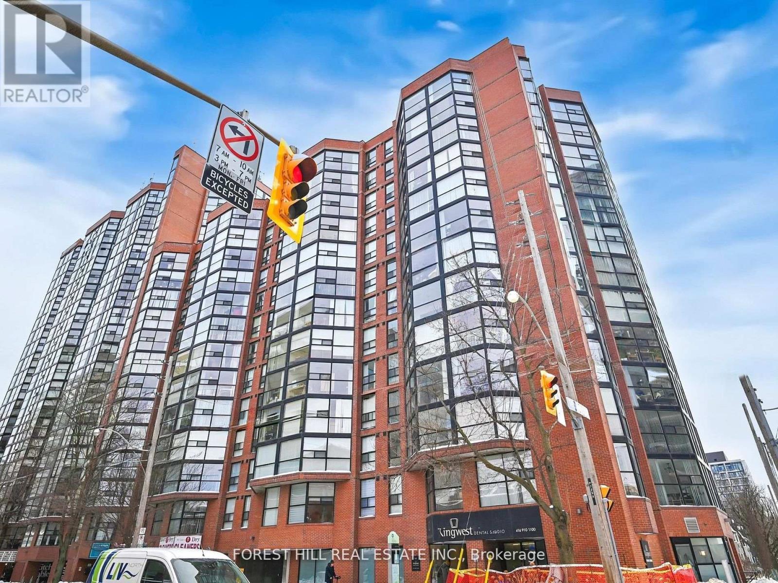 Photo 36 of 901 725 King Street W, Toronto ON