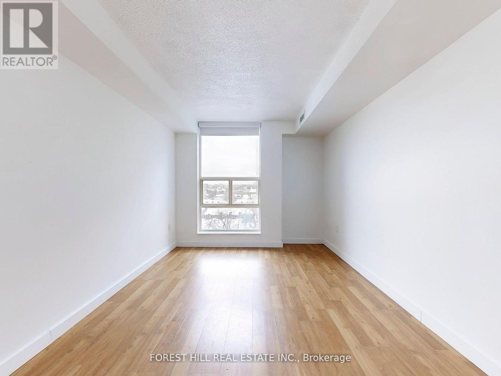 Photo 31 of 901 725 King Street W, Toronto ON