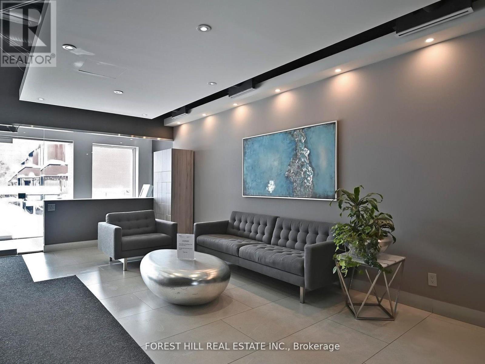 Photo 8 of 901 725 King Street W, Toronto ON