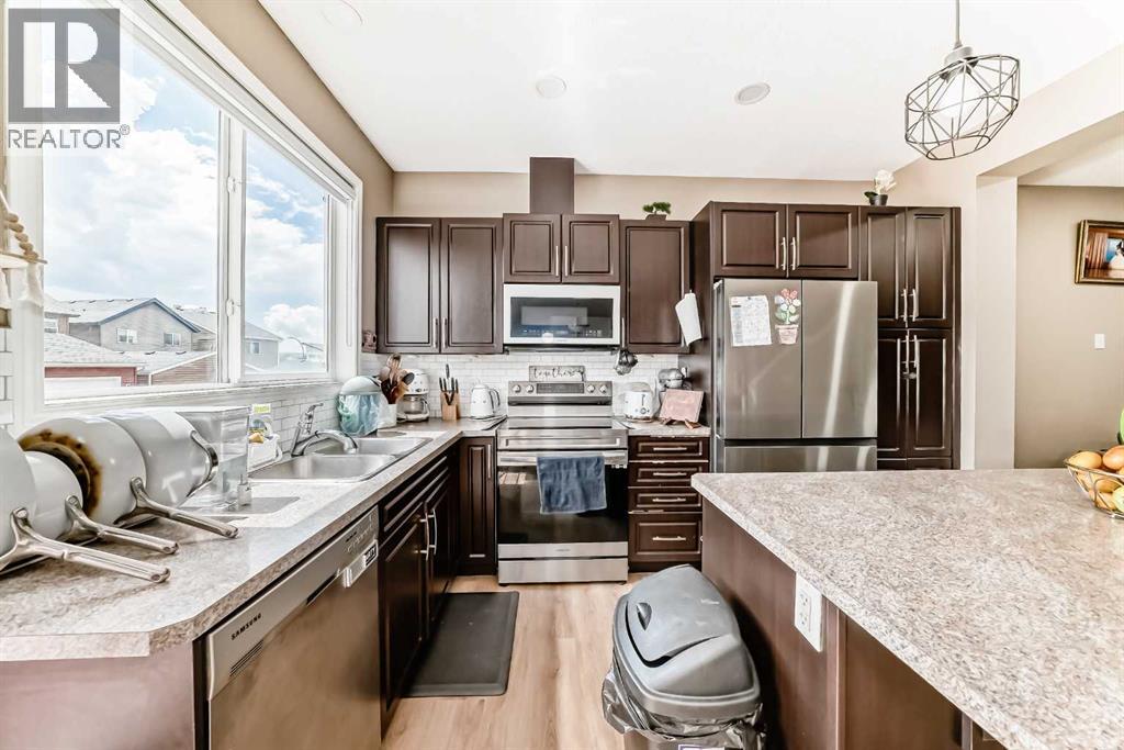 Photo 3 of 62 Evansridge Crescent Nw, Calgary AB