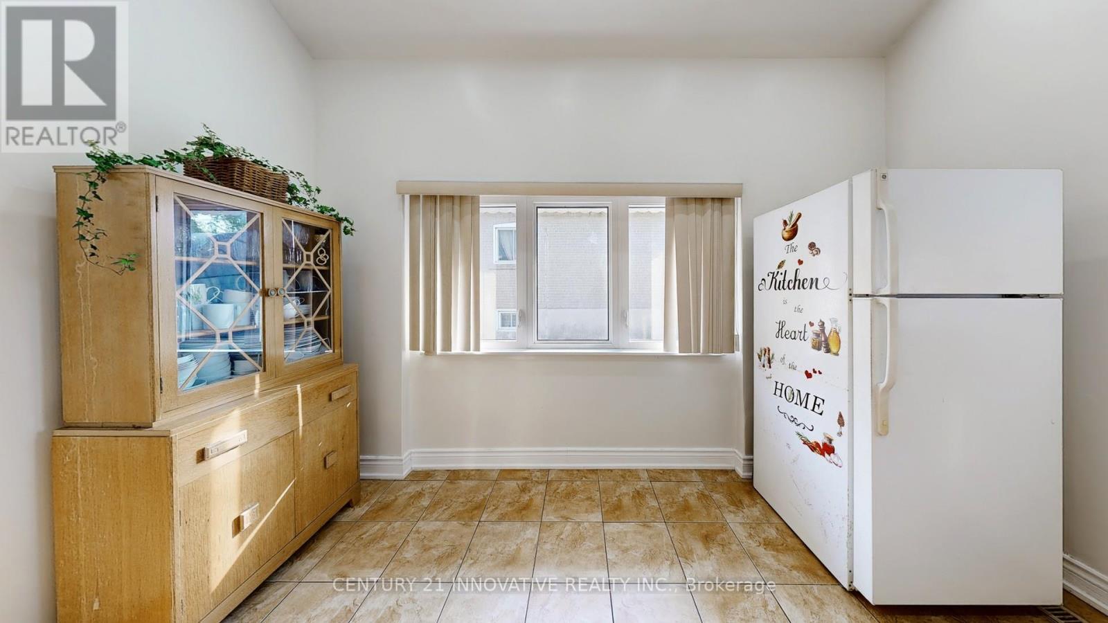 Photo 14 of 140 Benleigh Drive, Toronto ON