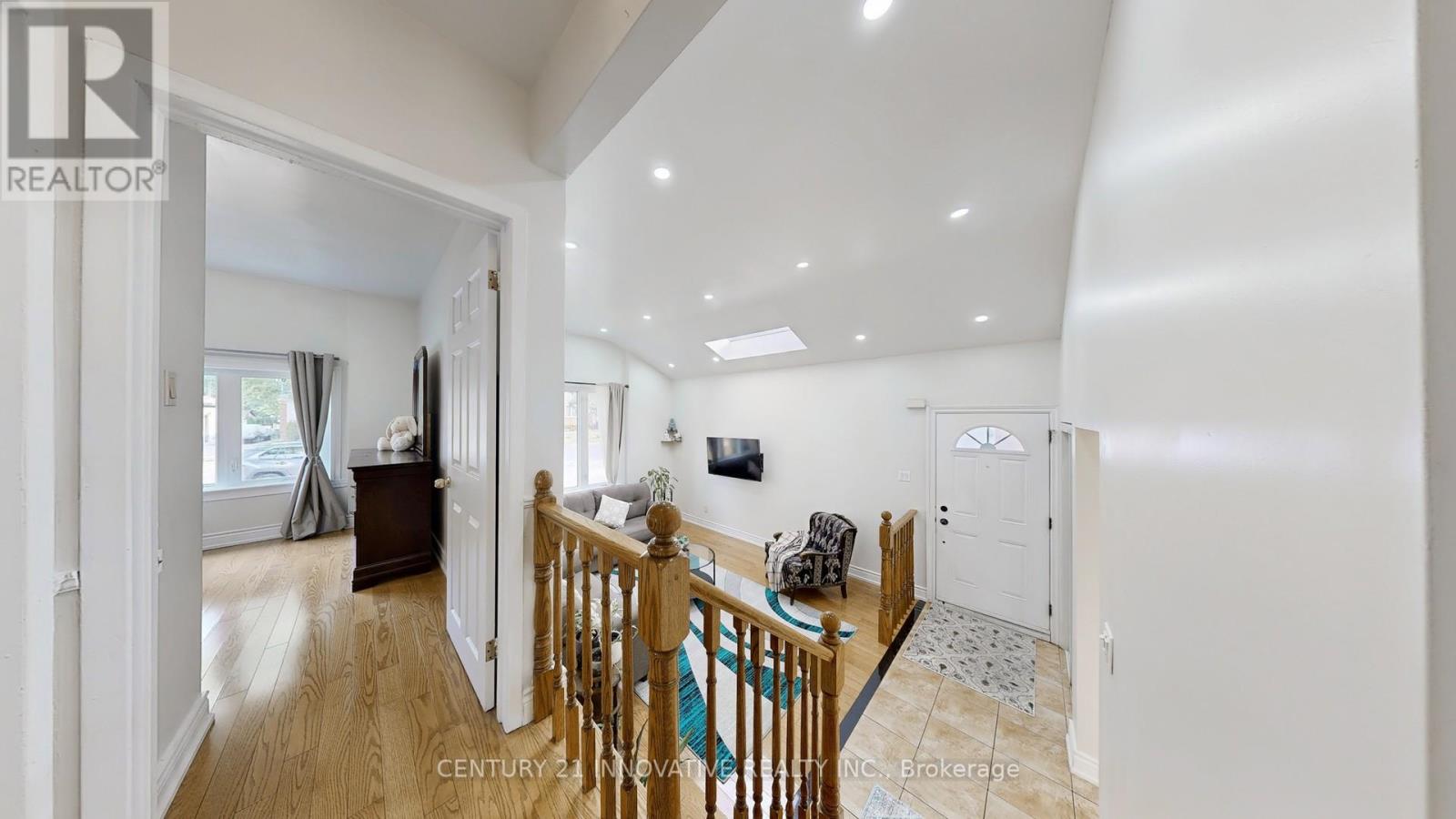 Photo 16 of 140 Benleigh Drive, Toronto ON
