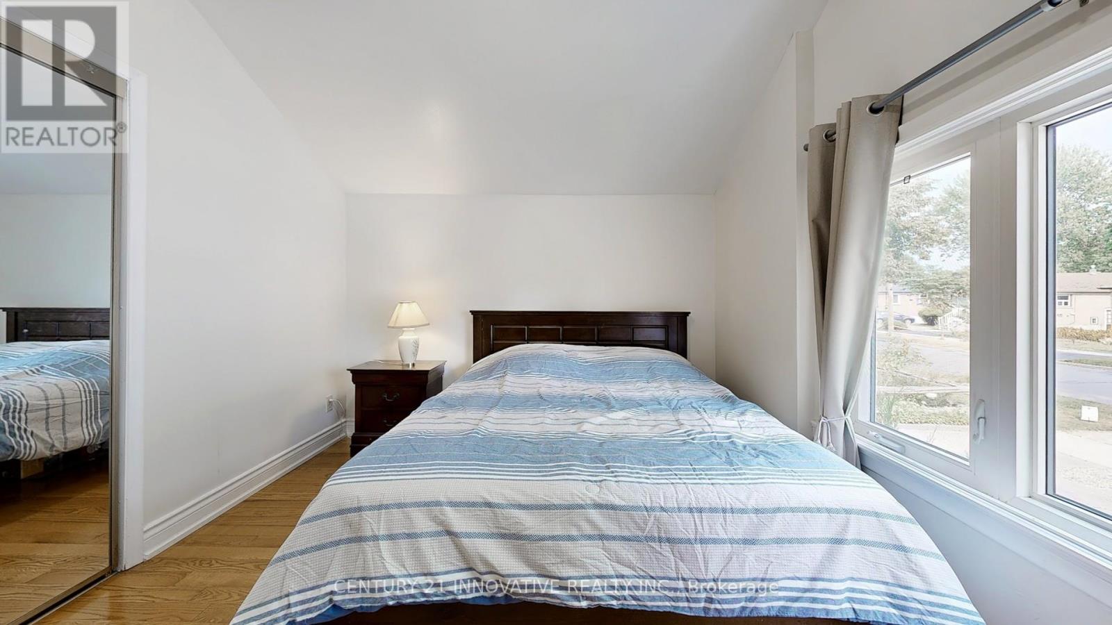 Photo 18 of 140 Benleigh Drive, Toronto ON