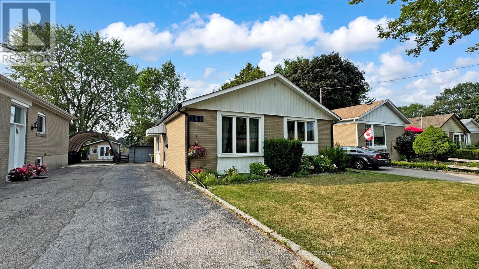 Photo 2 of 140 Benleigh Drive, Toronto ON