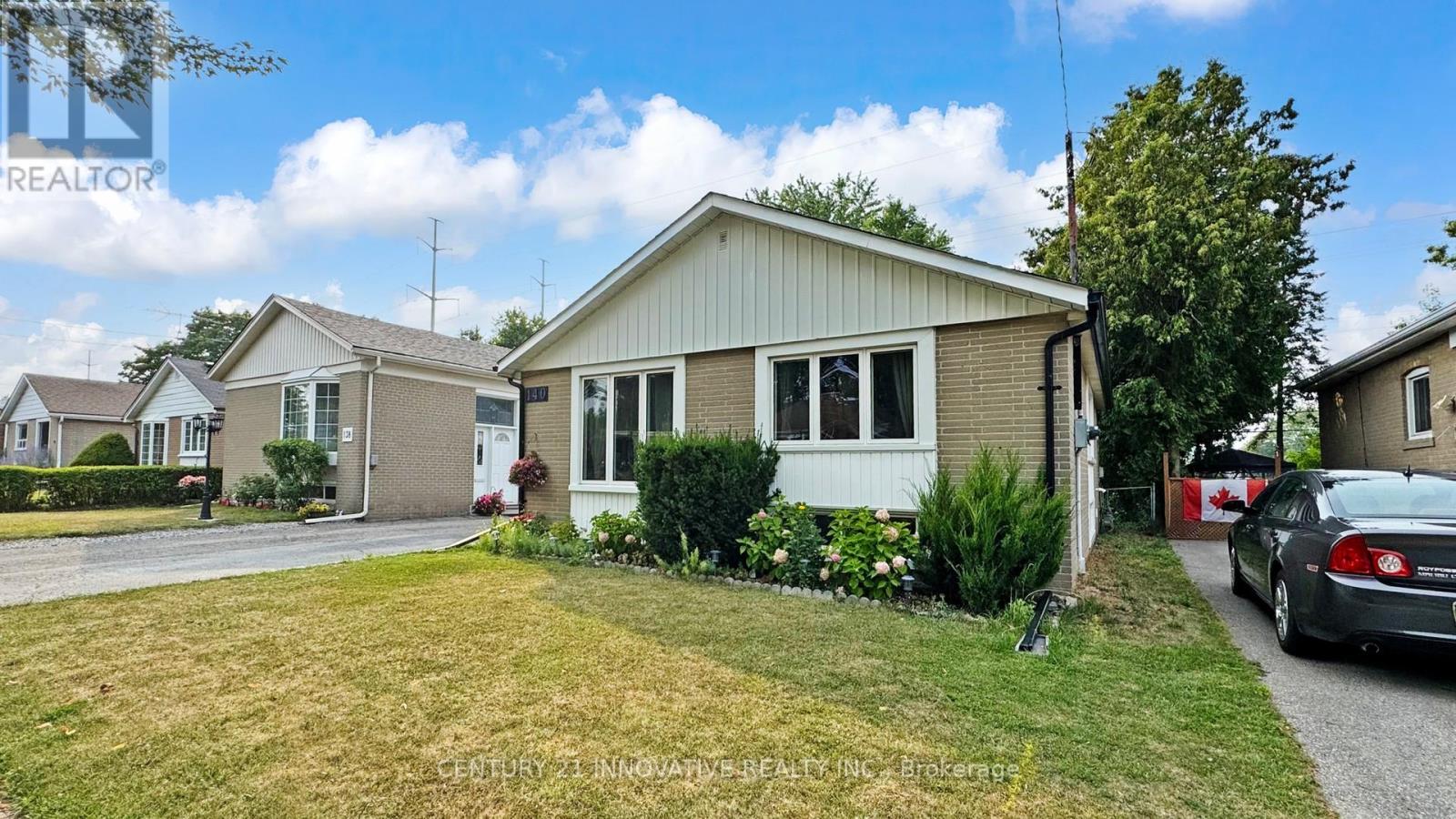 Photo 3 of 140 Benleigh Drive, Toronto ON