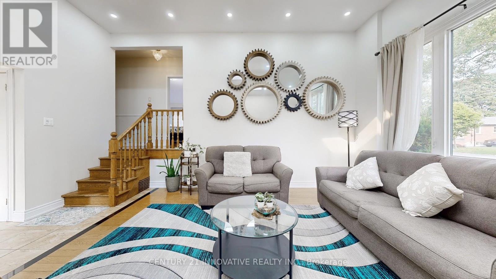 Photo 7 of 140 Benleigh Drive, Toronto ON