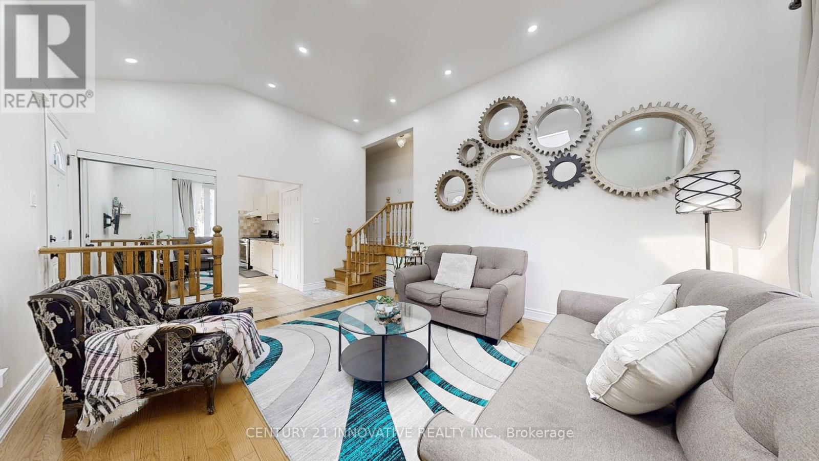 Photo 8 of 140 Benleigh Drive, Toronto ON