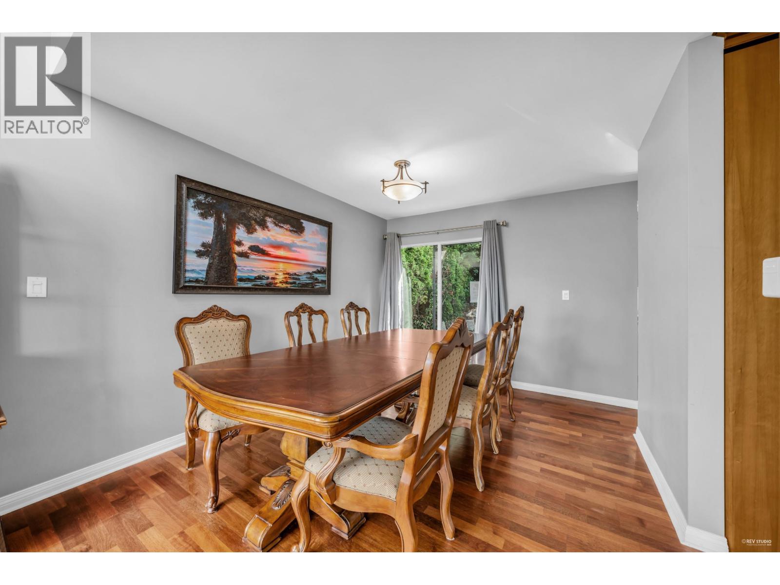 Photo 10 of 7238 Braeside Drive, Burnaby BC
