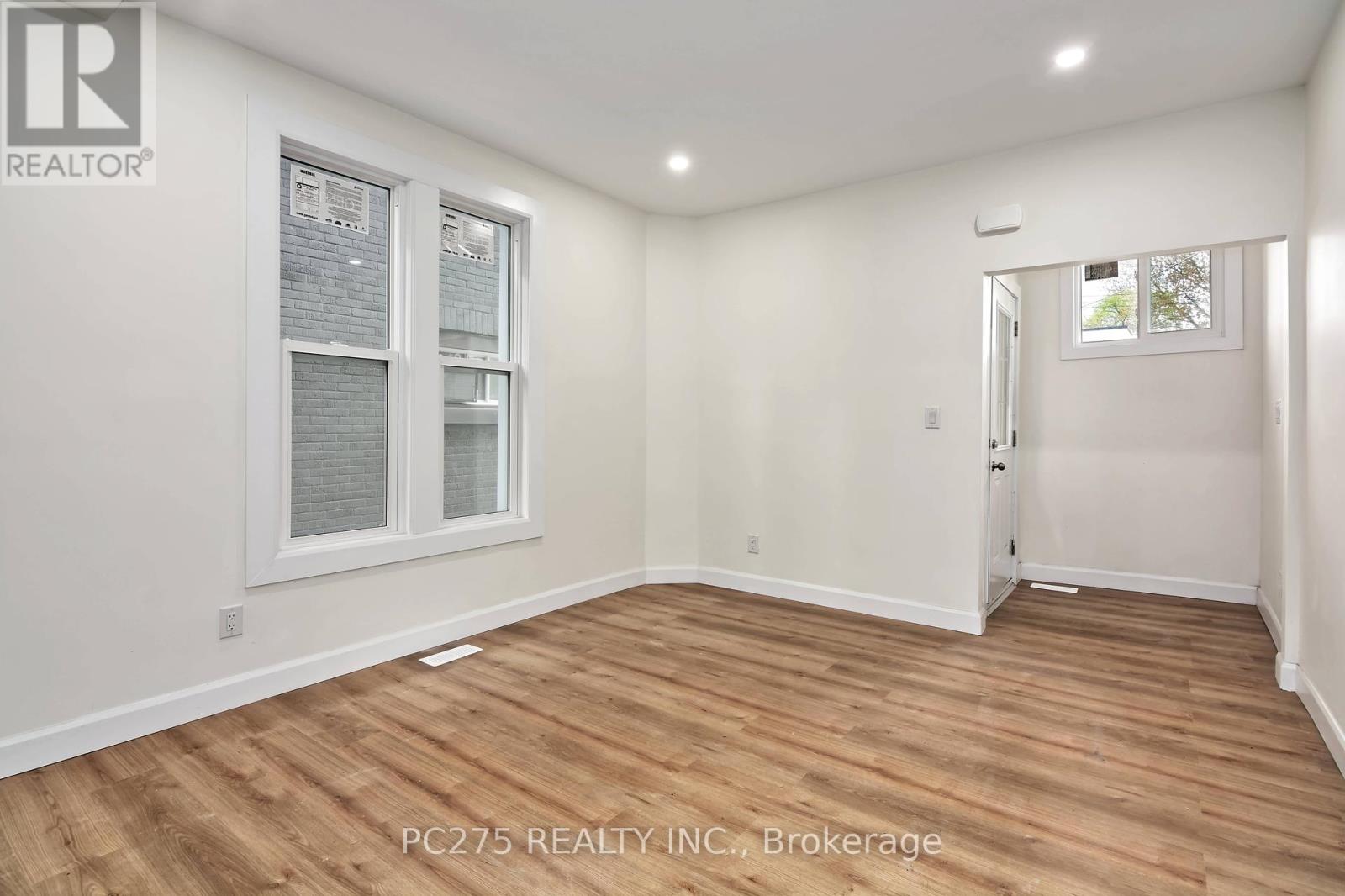 Photo 14 of 272 Vidal Street S, Sarnia ON