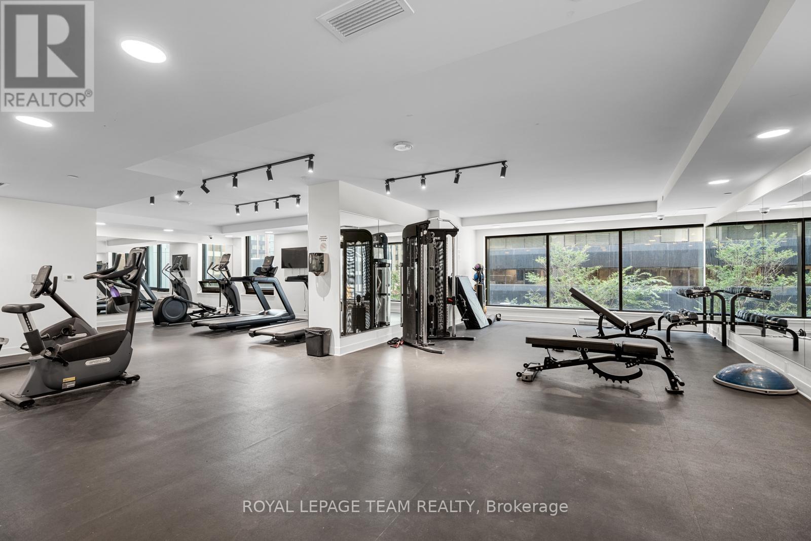 Photo 4 of 2704 340 Queen Street, Ottawa ON