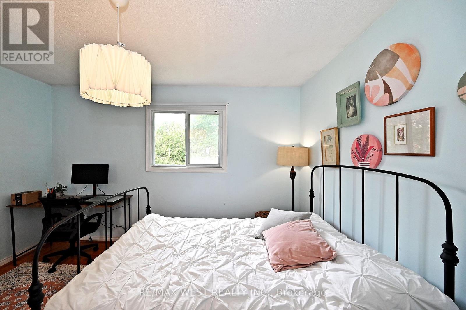 Photo 25 of 348 Brownridge Drive, Vaughan ON
