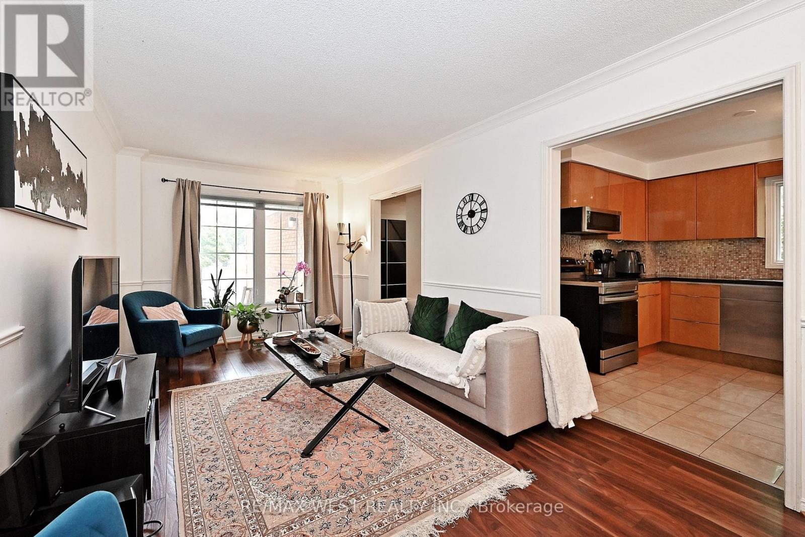 Photo 20 of 348 Brownridge Drive, Vaughan ON