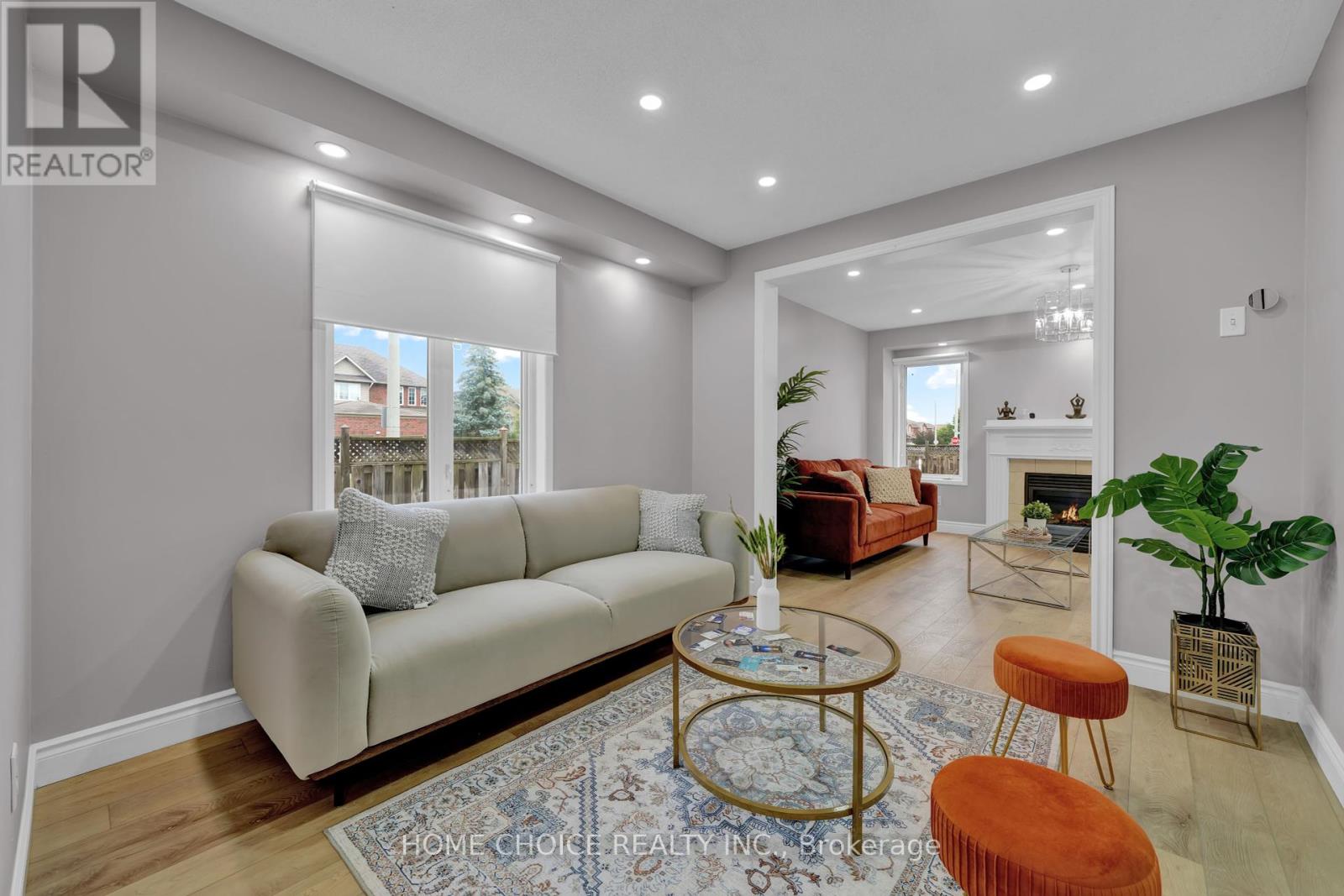 Photo 12 of 106 Brighton Road N, Barrie ON