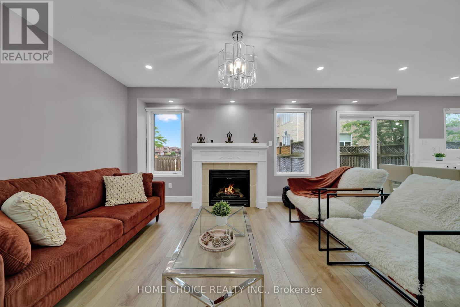 Photo 14 of 106 Brighton Road N, Barrie ON