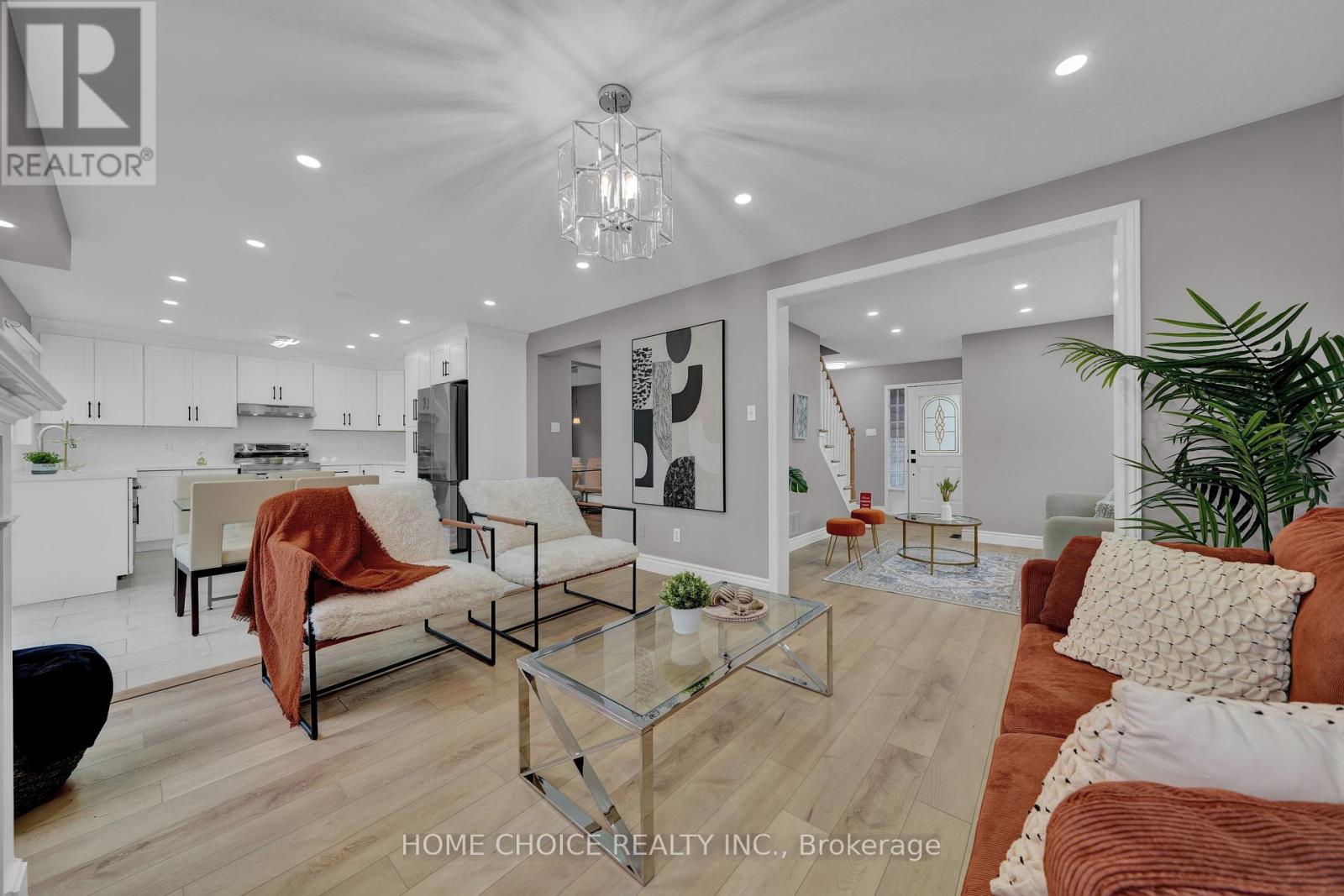 Photo 15 of 106 Brighton Road N, Barrie ON