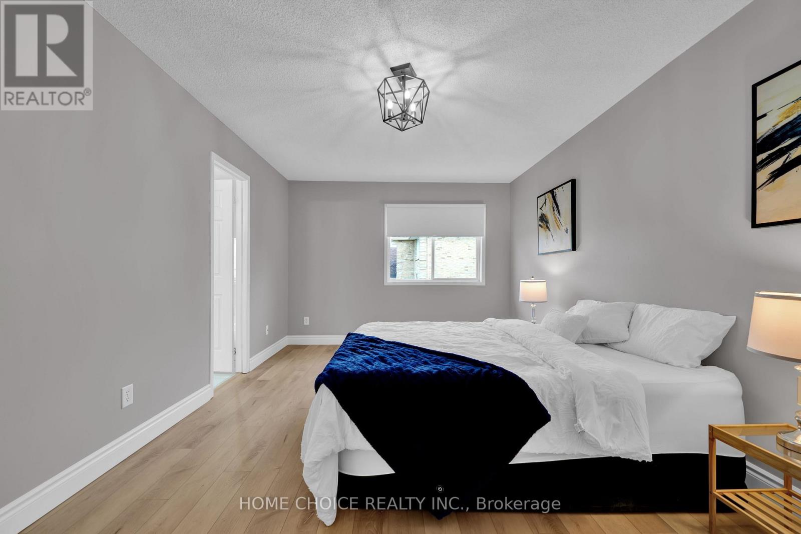 Photo 25 of 106 Brighton Road N, Barrie ON
