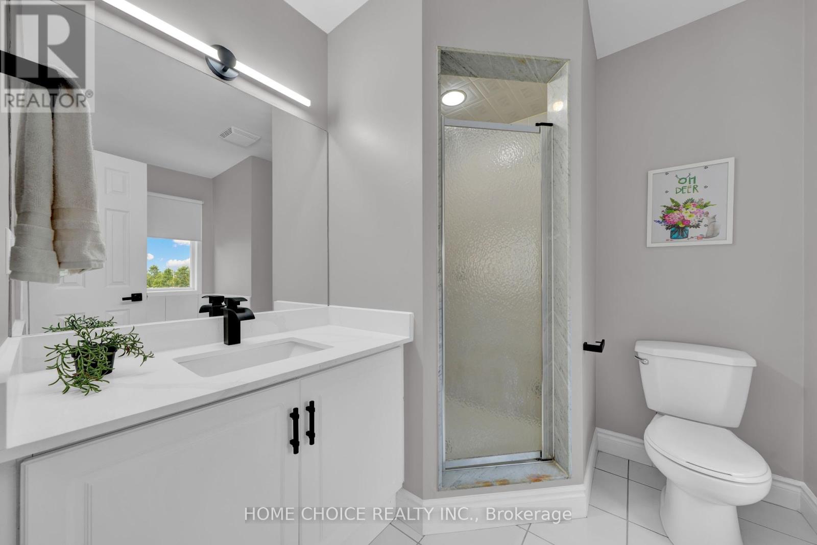Photo 26 of 106 Brighton Road N, Barrie ON