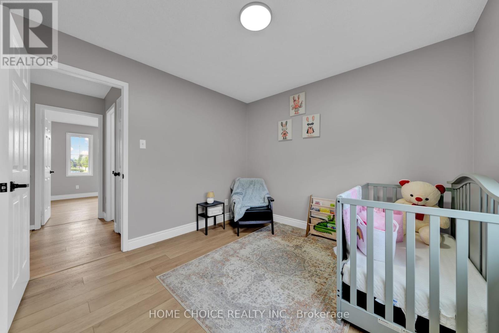 Photo 29 of 106 Brighton Road N, Barrie ON
