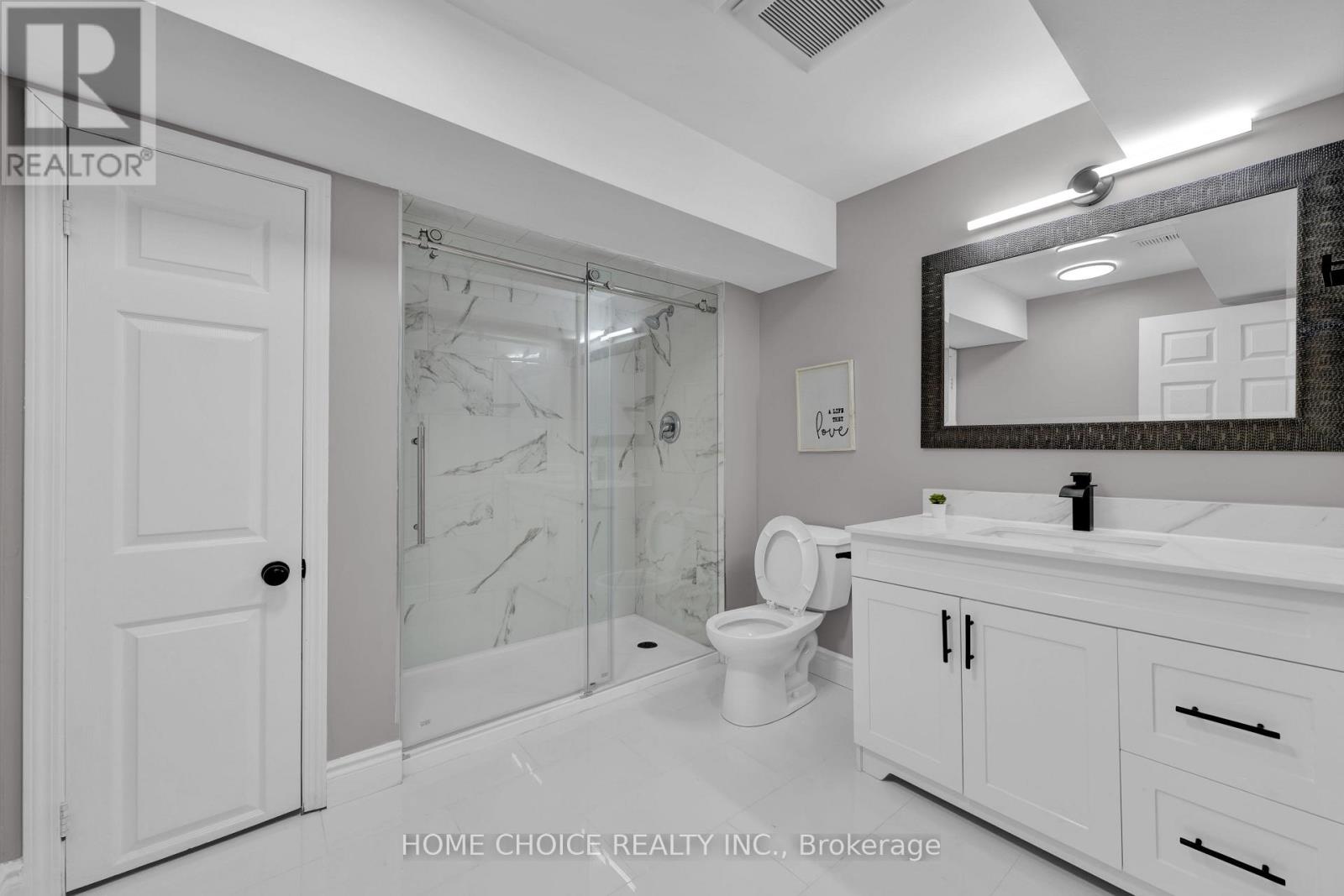 Photo 33 of 106 Brighton Road N, Barrie ON