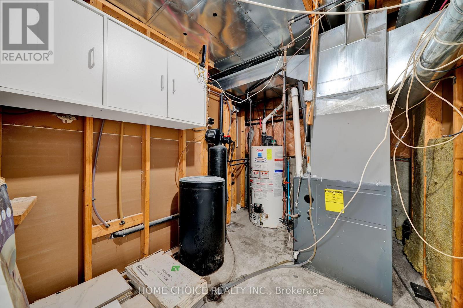 Photo 42 of 106 Brighton Road N, Barrie ON