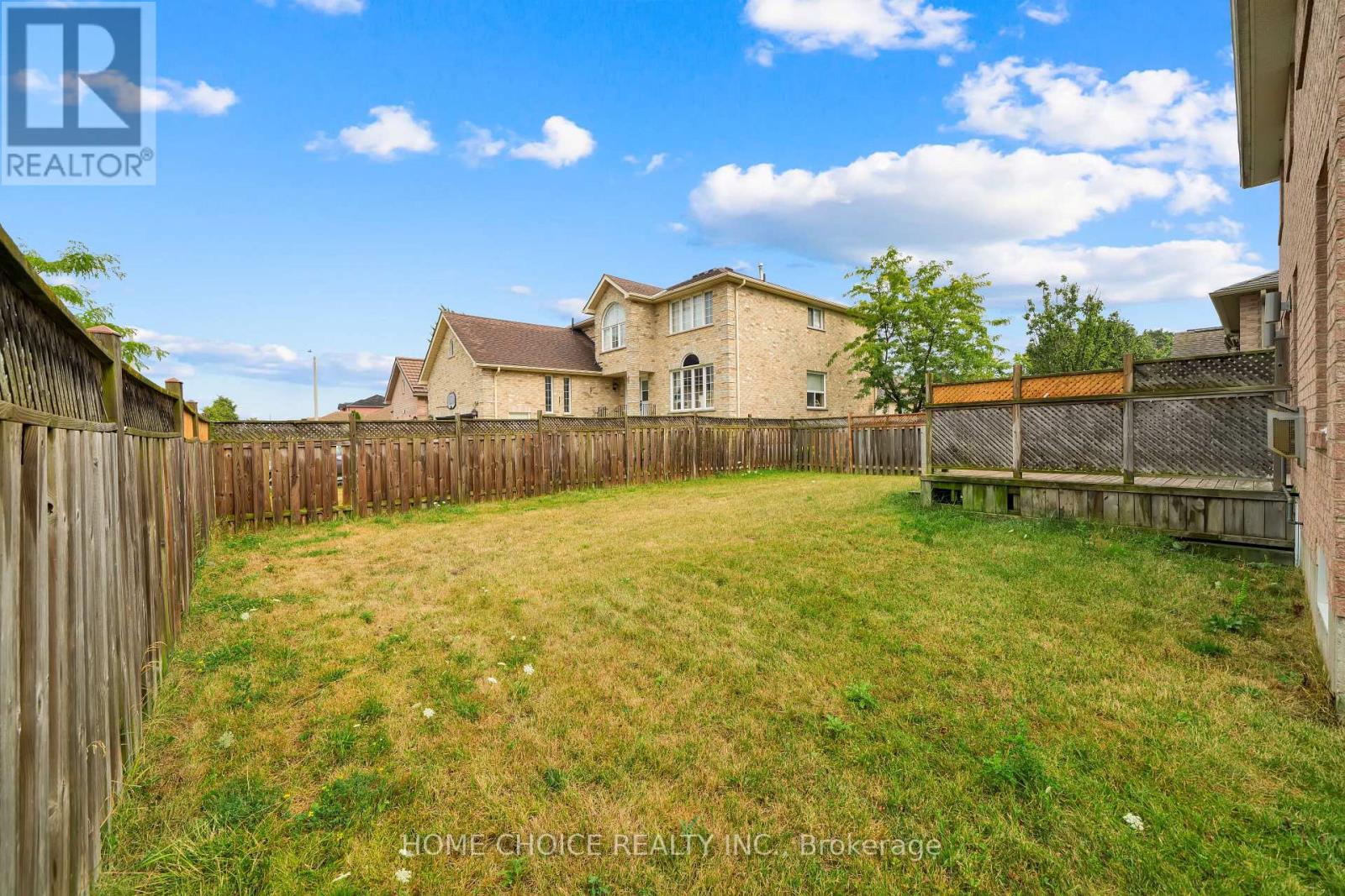 Photo 44 of 106 Brighton Road N, Barrie ON