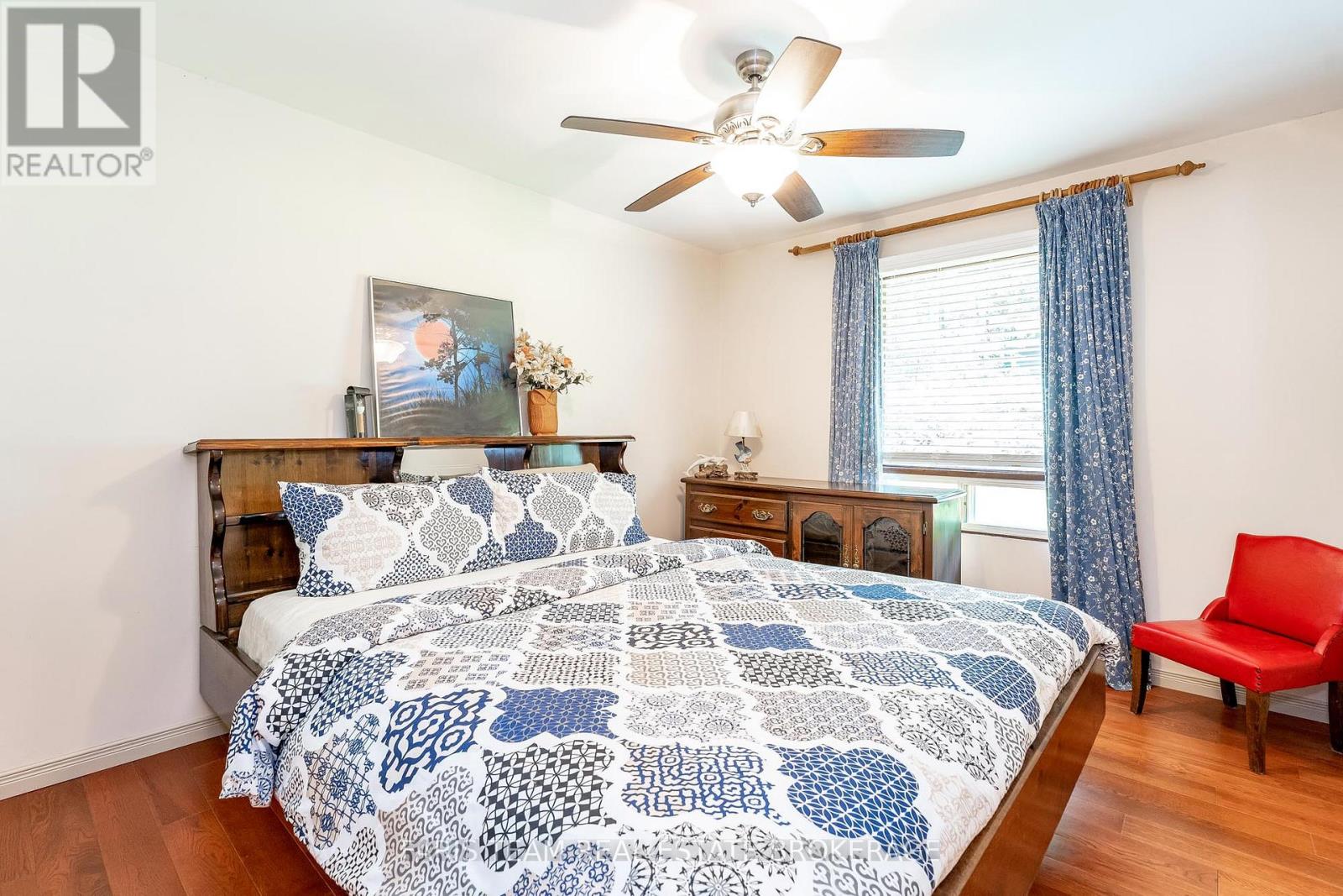 Photo 4 of 1697 Champlain Road, Tiny ON