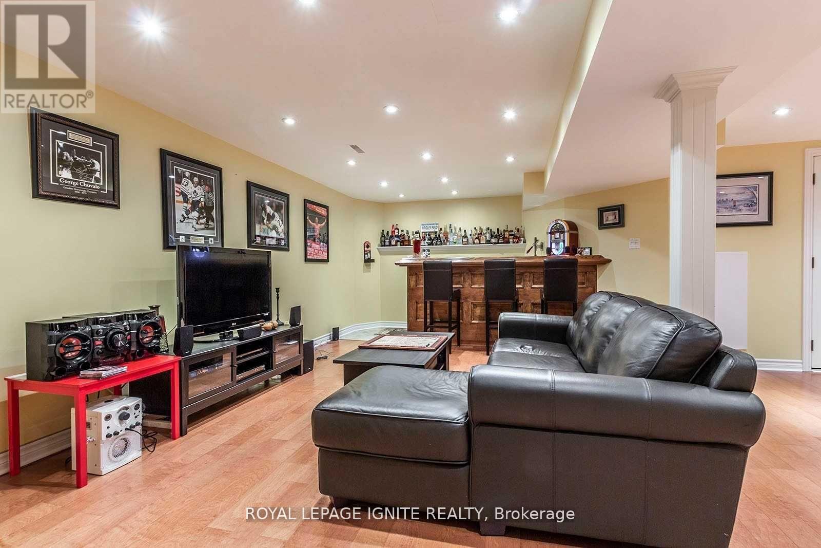 Photo 2 of Main Second 16 Chalmers Court, Brampton ON