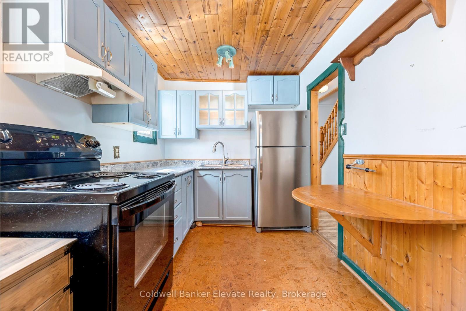 Photo 13 of 12 Churchill Crescent, Halton Hills ON